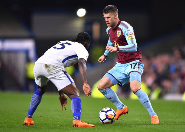 悼念不仅是 悼念不仅是