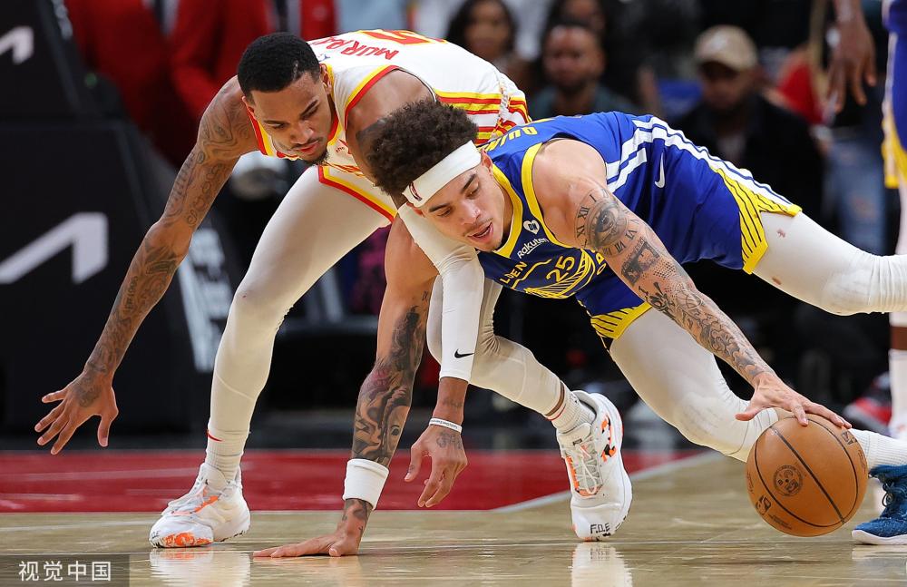 各踢各的 各踢各的